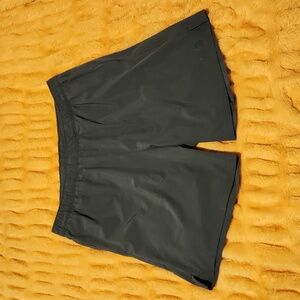 The North Face Hiking Shorts - Large